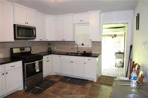 504 E 24th St, Bryan, TX 77803 photo 19