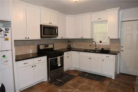 504 E 24th St, Bryan, TX 77803 photo 18
