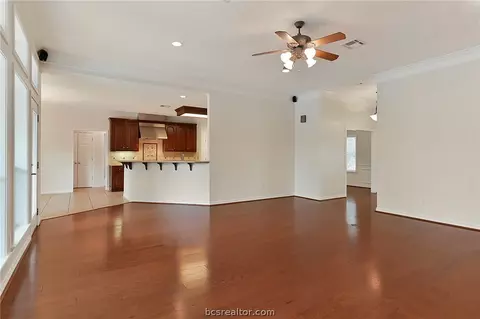 5802 Easterling Dr, Bryan, TX 77808 photo 7