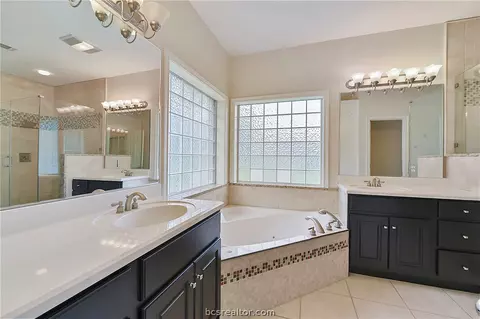 5802 Easterling Dr, Bryan, TX 77808 photo 20