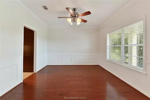 5802 Easterling Dr, Bryan, TX 77808 photo 13
