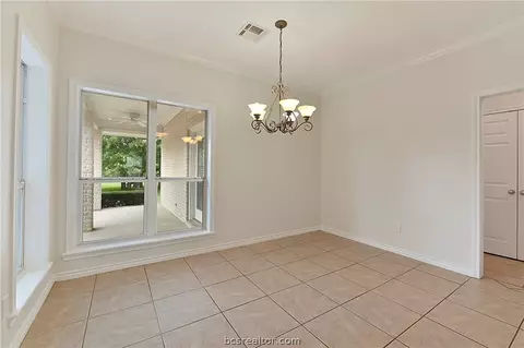5802 Easterling Dr, Bryan, TX 77808 photo 10