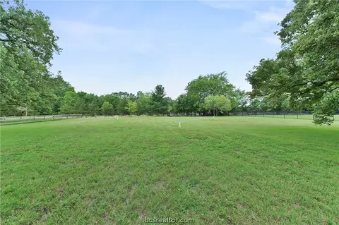 5802 Easterling Dr, Bryan, TX 77808 photo 44