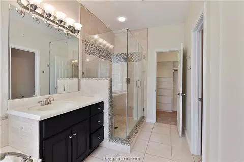 5802 Easterling Dr, Bryan, TX 77808 photo 21