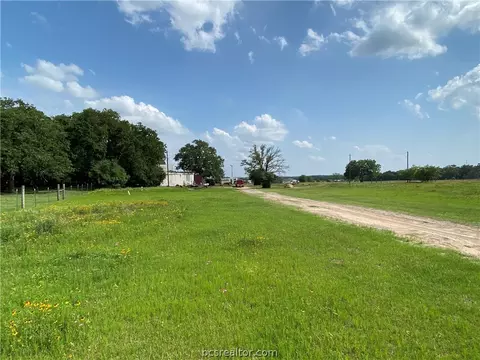 1720 Cr 347 Loop, Gause, TX 77857 photo 9