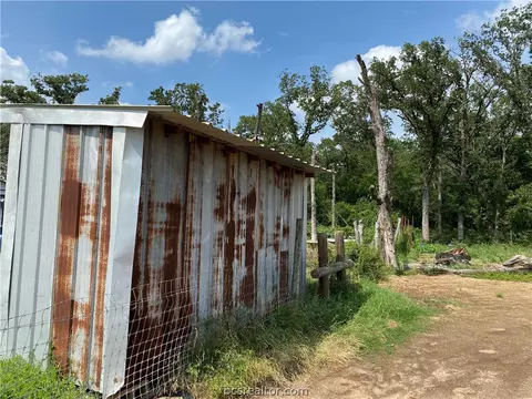 1720 Cr 347 Loop, Gause, TX 77857 photo 21