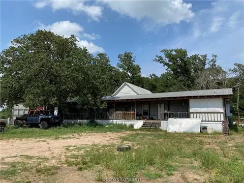1720 Cr 347 Loop, Gause, TX 77857 photo 2