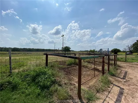1720 Cr 347 Loop, Gause, TX 77857 photo 24