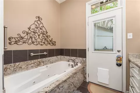 1322 Lyndhurst Dr, Bryan, TX 77802 photo 17