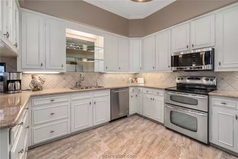 1322 Lyndhurst Dr, Bryan, TX 77802 photo 10