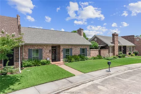 1322 Lyndhurst Dr, Bryan, TX 77802 photo 2