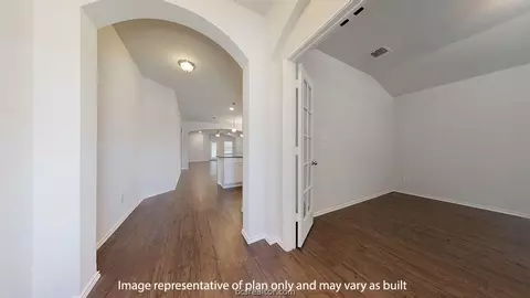 1900 Cartwright St, Bryan, TX 77807 photo 4
