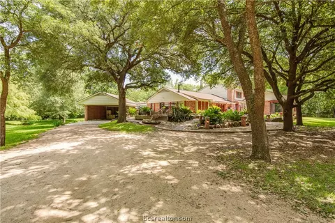 1908 Streamside Way, Bryan, TX 77807 photo 4