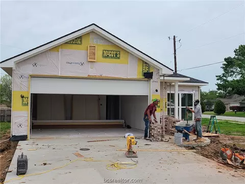 429 Marble Falls Dr, Bryan, TX 77803 photo 1