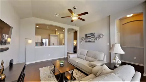 2016 Stubbs Dr, Bryan, TX 77807 photo 5