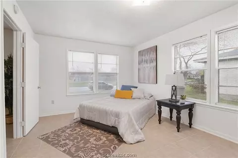 804 Dumas Dr, Bryan, TX 77803 photo 15