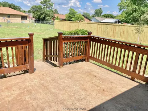 804 Dumas Dr, Bryan, TX 77803 photo 16
