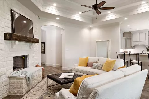 5015 Highline Dr, Bryan, TX 77802 photo 11