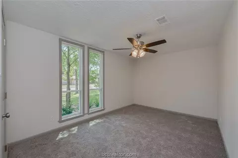 2811 Hillside Dr, Bryan, TX 77802 photo 23