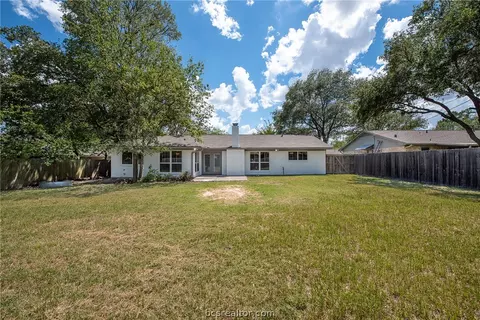 2811 Hillside Dr, Bryan, TX 77802 photo 26