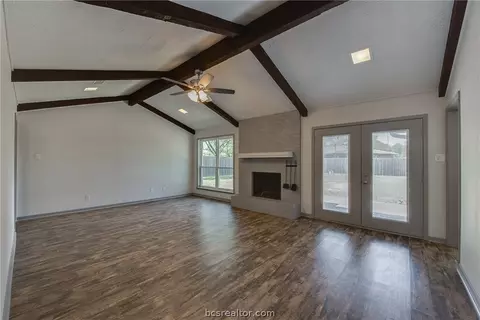 2811 Hillside Dr, Bryan, TX 77802 photo 9