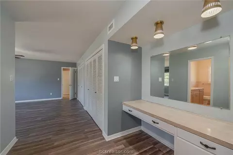 2318 Wayside Dr, Bryan, TX 77802 photo 18