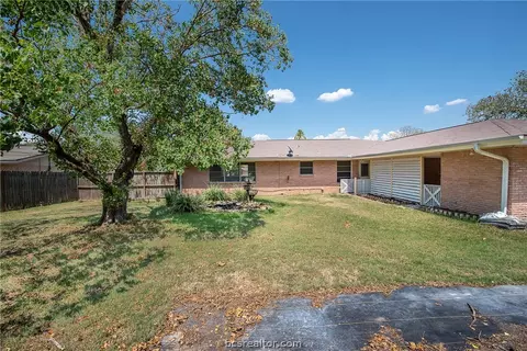 2318 Wayside Dr, Bryan, TX 77802 photo 31