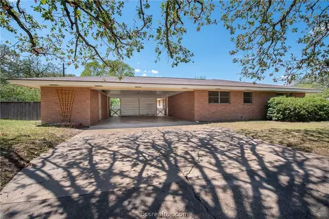 2318 Wayside Dr, Bryan, TX 77802 photo 28