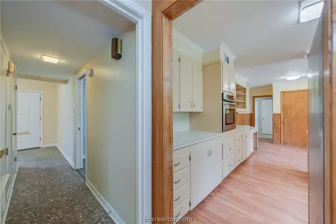 2318 Wayside Dr, Bryan, TX 77802 photo 8