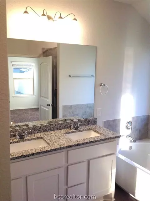 1923 Cartwright St, Bryan, TX 77807 photo 7