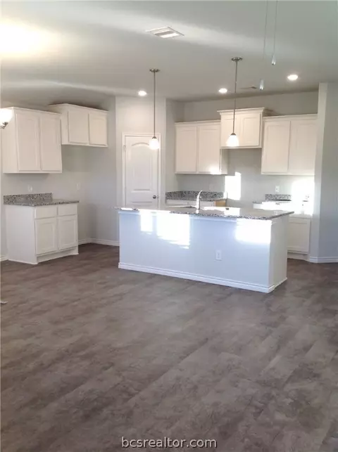 1923 Cartwright St, Bryan, TX 77807 photo 5