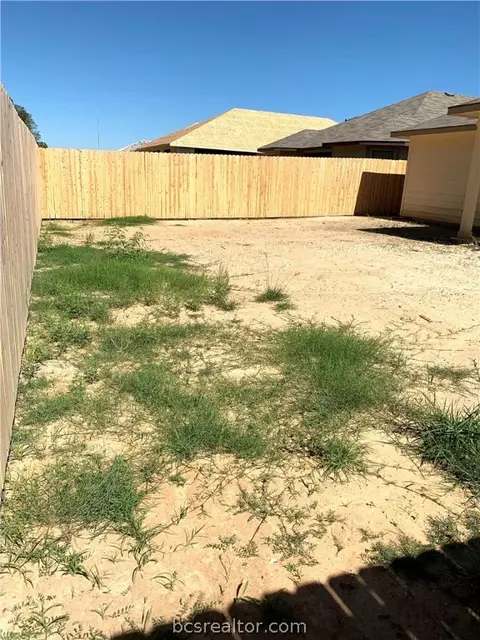 1925 Thorndyke Ln, Bryan, TX 77807 photo 37