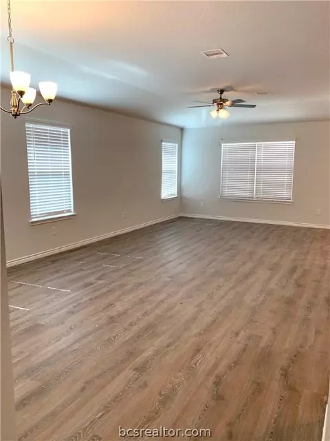 1925 Thorndyke Ln, Bryan, TX 77807 photo 35