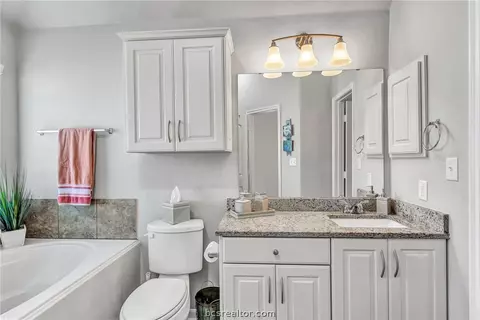 2103 Dumfries Dr, Bryan, TX 77807 photo 7