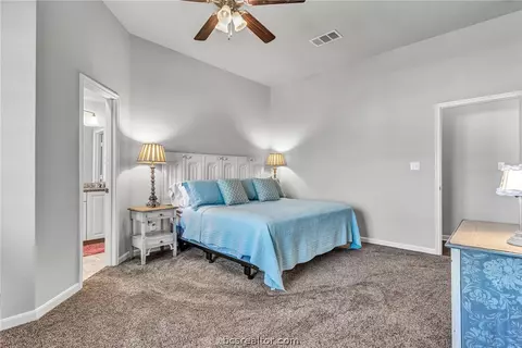 2103 Dumfries Dr, Bryan, TX 77807 photo 2