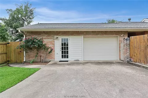 2907 Rustling Oaks Dr, Bryan, TX 77802 photo 8