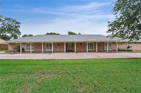 2907 Rustling Oaks Dr, Bryan, TX 77802 photo 1