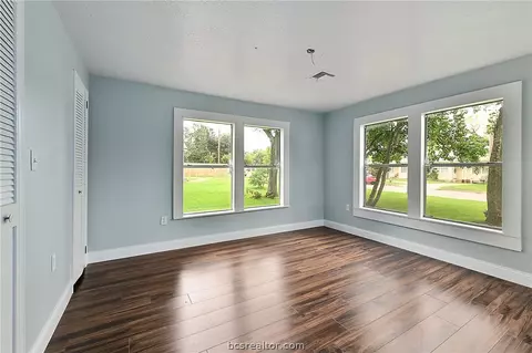 1400 E 28th St, Bryan, TX 77802 photo 6