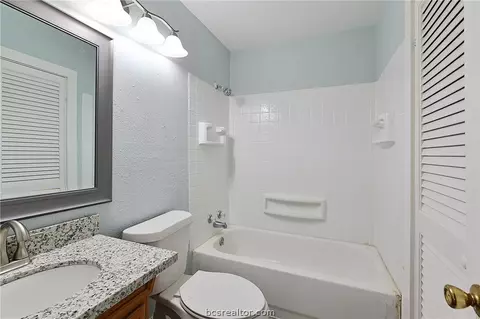 1400 E 28th St, Bryan, TX 77802 photo 8