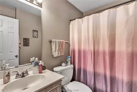 2500 Pinon Ct, Bryan, TX 77802 photo 4
