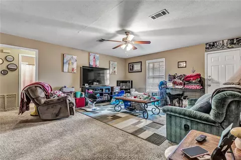 2500 Pinon Ct, Bryan, TX 77802 photo 2