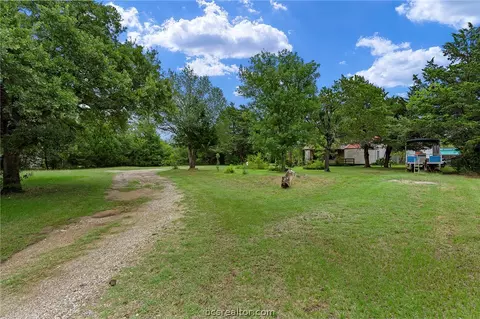 3701 Stevens Dr, Bryan, TX 77808 photo 3