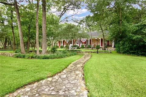 3208 Turtle Grv, Bryan, TX 77807 photo 4