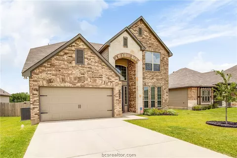 2009 Markley Dr, Bryan, TX 77807 photo 2
