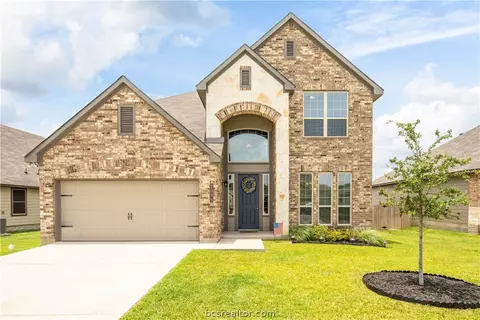 2009 Markley Dr, Bryan, TX 77807 photo 1