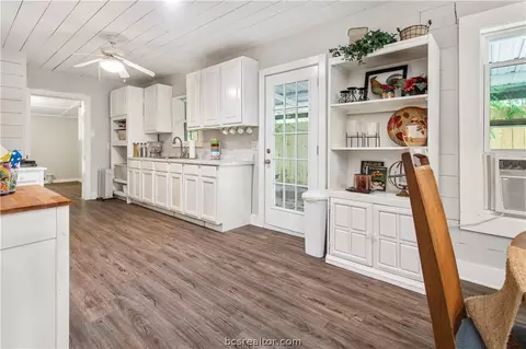 304 Brogdon St, Bryan, TX 77803 photo 10