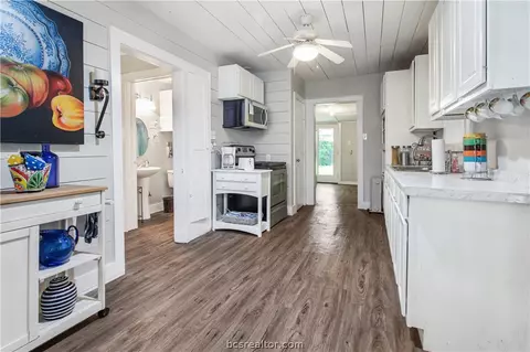 304 Brogdon St, Bryan, TX 77803 photo 8