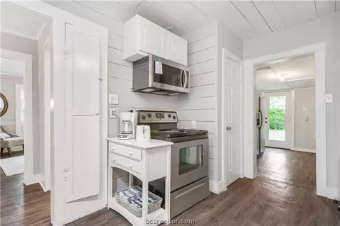 304 Brogdon St, Bryan, TX 77803 photo 9