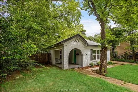 304 Brogdon St, Bryan, TX 77803 photo 4