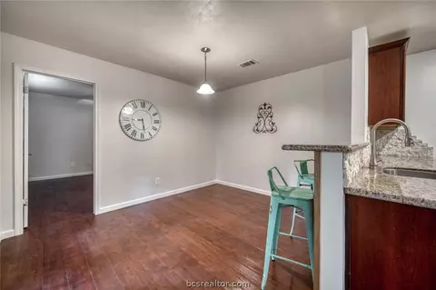 2909 Forest Bend St, Bryan, TX 77801 photo 10